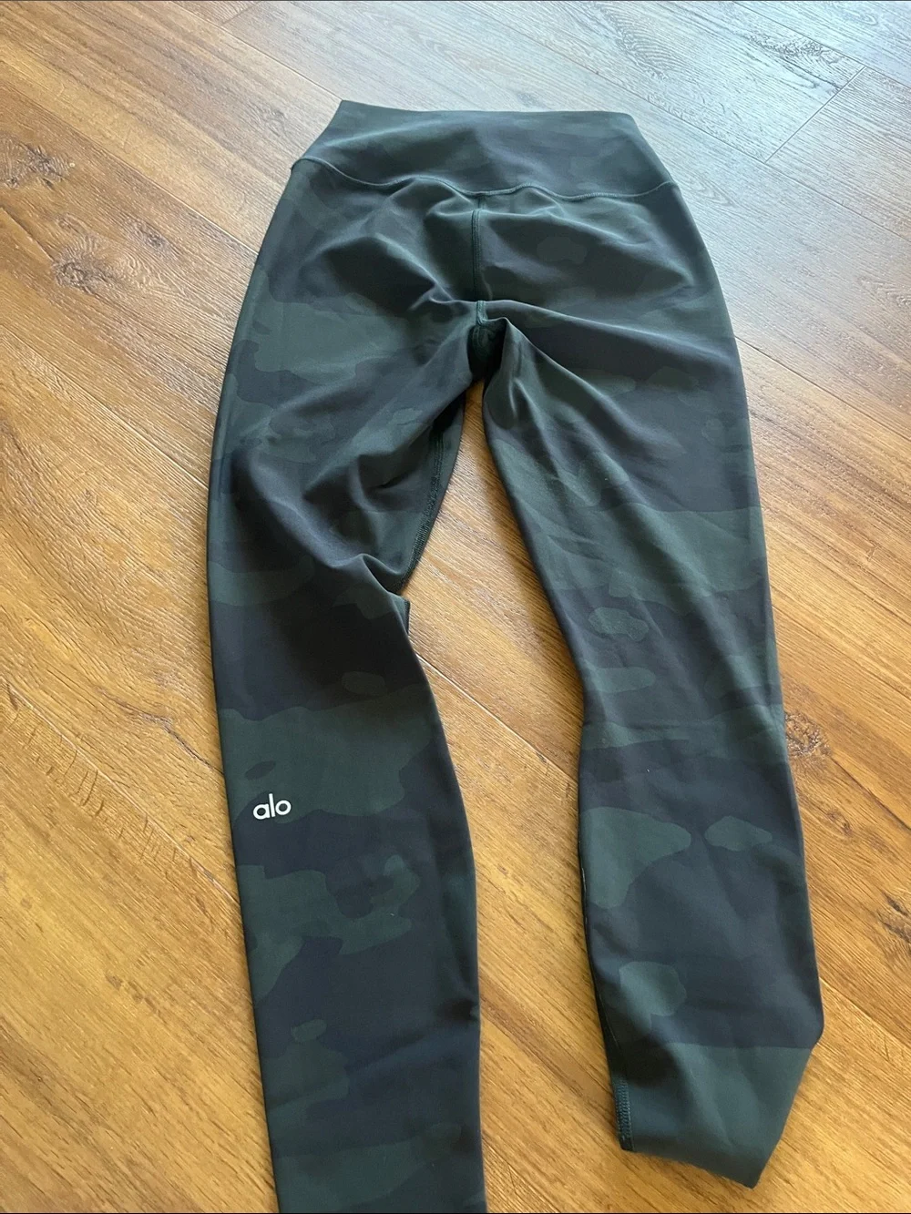 ALO Yoga Girls' Camo High-Waist Leggings - Dark Green/Black